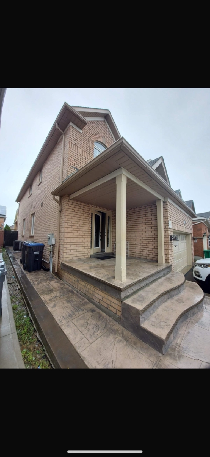 4 Bedroom House for rent in Brampton near Hwy 50 & Cottrelle bld