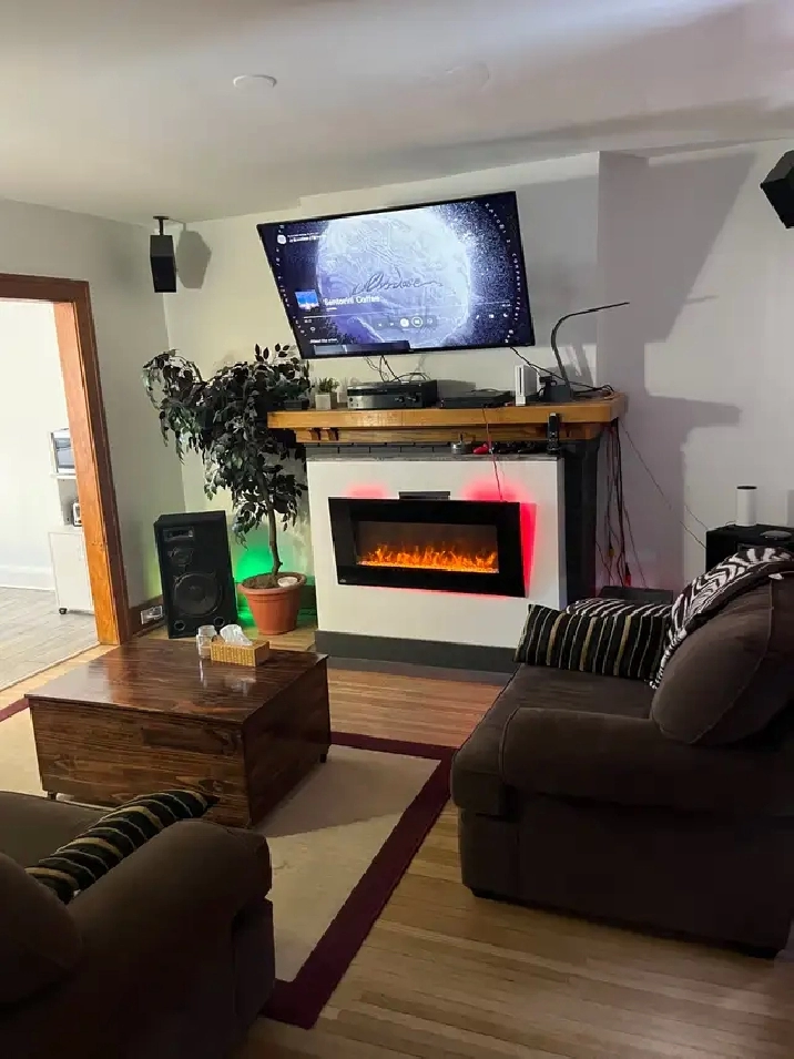 $1980/month   / Available June 1