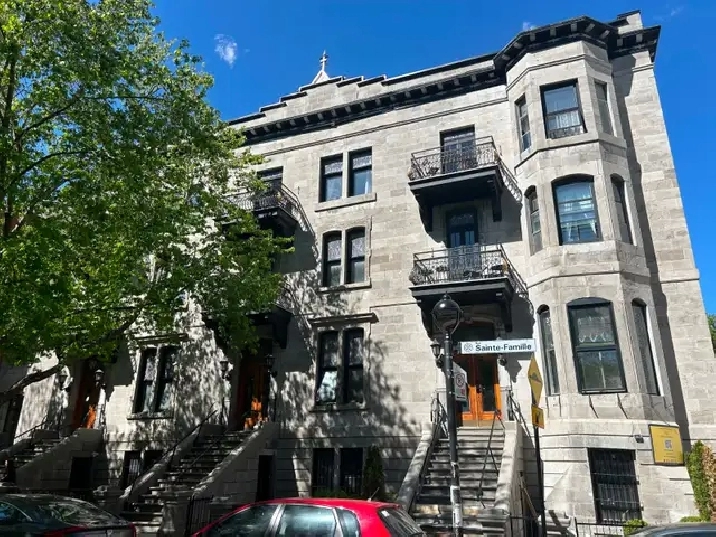 3 bedrooms 2 bathrooms apartment
