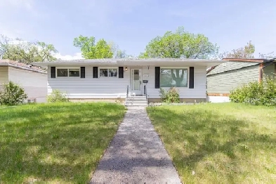 Adorable 3 Bed 1 Bath Main Floor Unit - Pet Friendly!