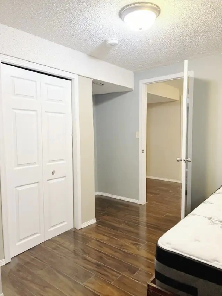 Legal 2-BR WalkUp Suite in Cedarbrae Private Entrance