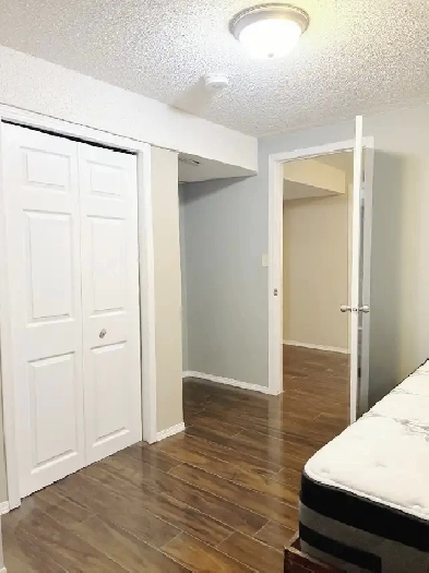 Legal 2-BR WalkUp Suite in Cedarbrae Private Entrance