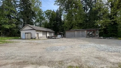 Dual-Workshop – 10 Parking Stalls