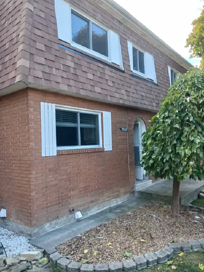TOWNHOUSE FOR RENT