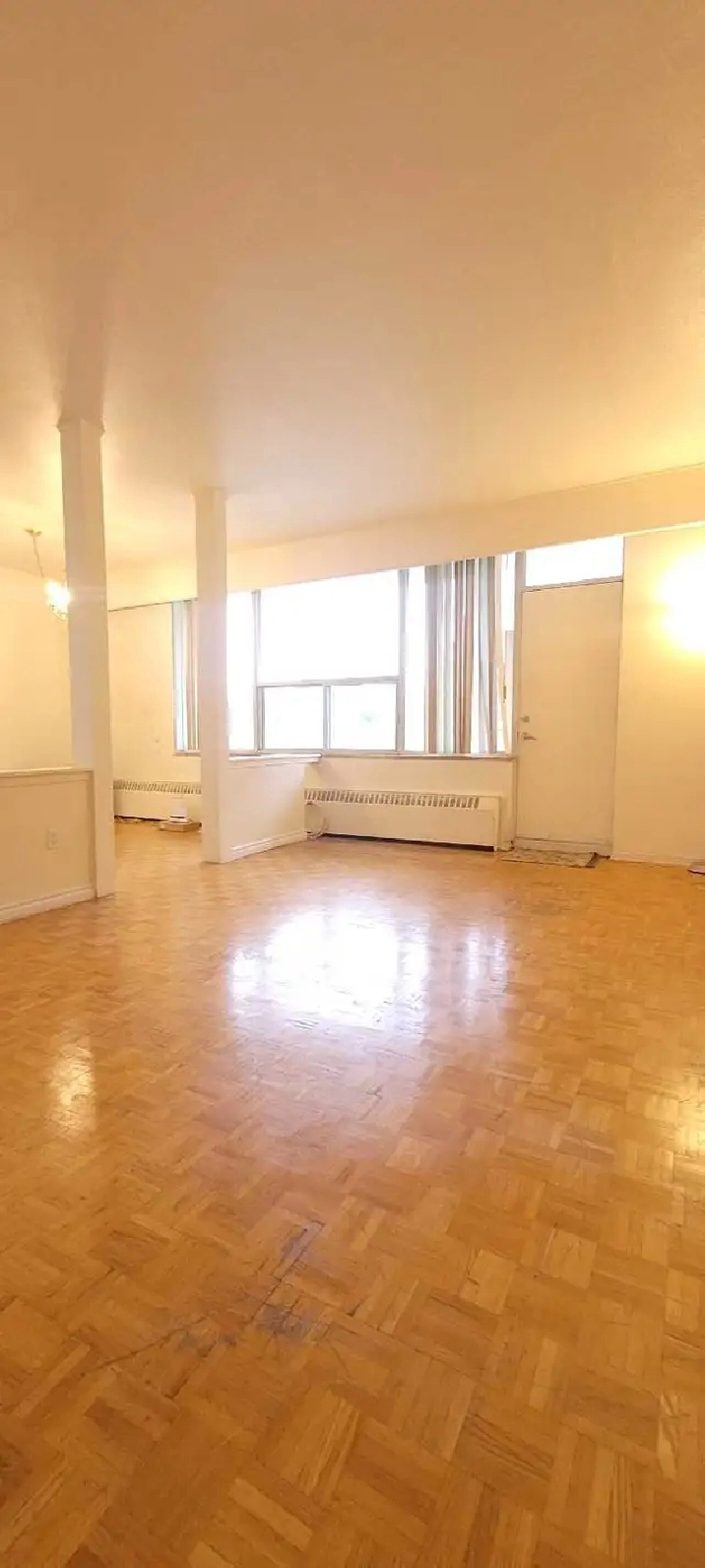 10 Parkway Forest Drive. 1-BEDROOM condo