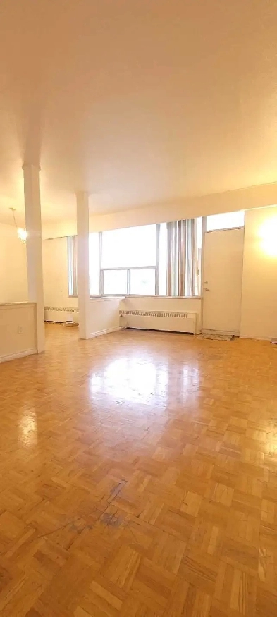 10 Parkway Forest Drive. 1-BEDROOM condo