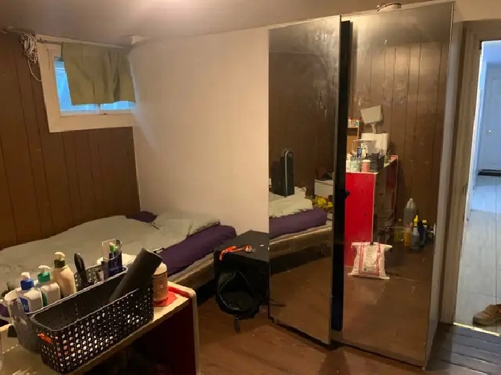 Room for rent (Steele, Yonge very convenient location)