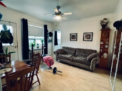 BEAU 3 1/2 AU COEUR DE BEDFORD!