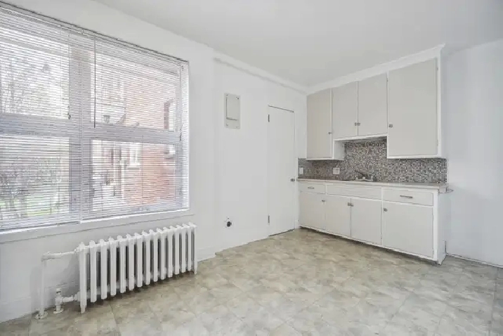 GRAND 2 1/2 AU COEUR DE BEDFORD!