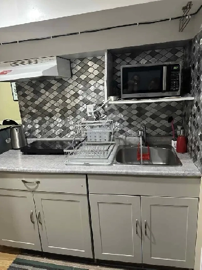 Brampton Private Quite Room in a basement close to bus stop