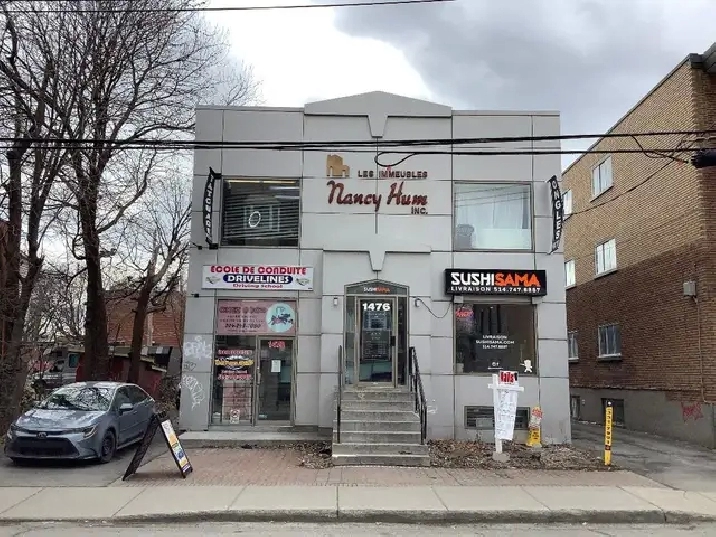 COMMERCIAL SPACE FOR RENT NEAR METRO /ESPACE À LOUER PRÈS METRO