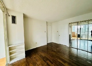 MISSISSAUGA CITY CENTRE LARGE ALL-INCLUSIVE SUITE AVAILABLE NOW