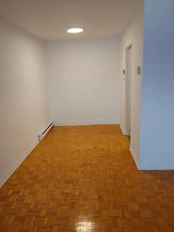 3 1/2 GRAND, CALME, PRES DE TOUS, PARC - GREENFIELD PARK