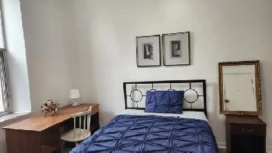 Chambre meublee bain prive-$760-Berri-Uqam-Room w private bath