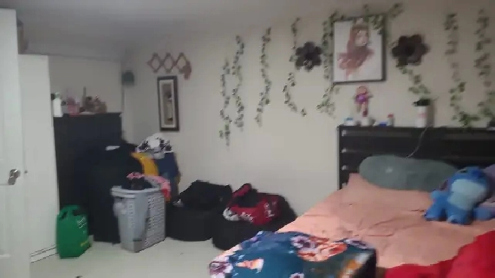 Private room for  Girls $450 for Malton(L4T 1M3)-647 534 3990