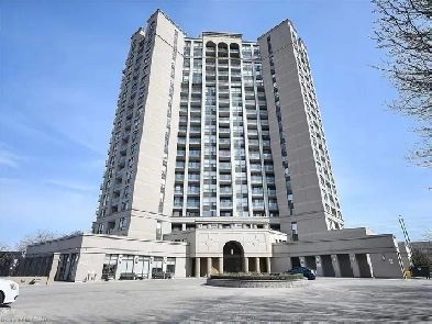 One bedroom   den newly renovated condo for rent in Mississauga