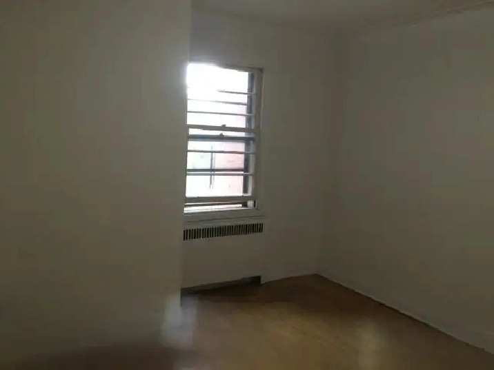N. D. G.  Grand 4.5 apt.  près de  U. Concordia