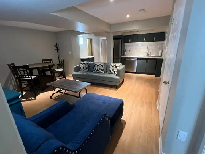 Room -Markham (Major Makenize Dr East & McCowan Rd)