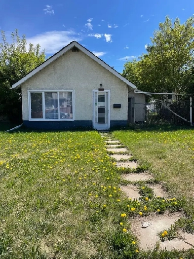 Charming bungalow for rent!