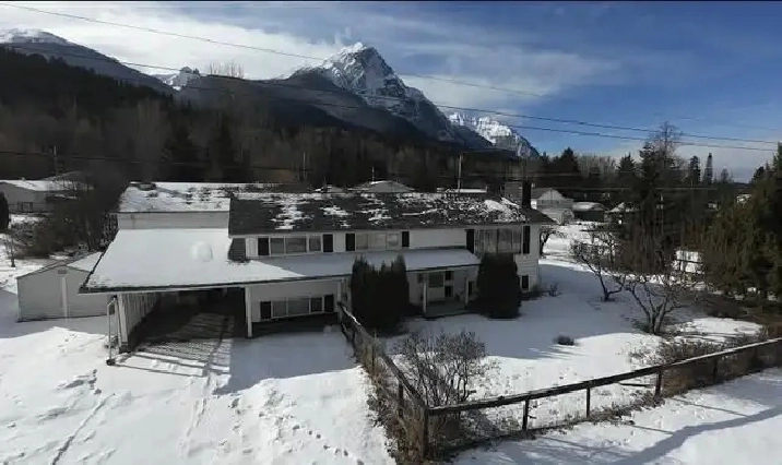 Beautiful Mountain Home