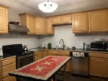 Downtown Furnished Two Bedroom (Heat&Water incl)