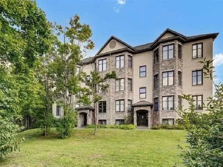 UPGRADED LOWER LEVEL 2 BEDROOM TERRACE HOME IN AYLMER/GATINEAU