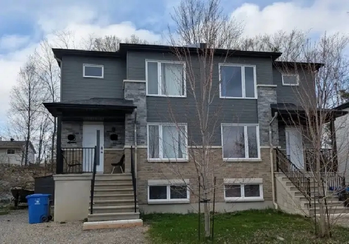 3 bedrooms townhomes for rent