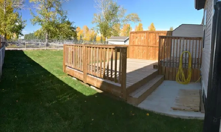 Duplex for Rent in Didsbury - 23 Deer Coulee Dr. T0M 0W0
