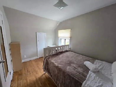 Yonge /Sheppard Station Start $380/week