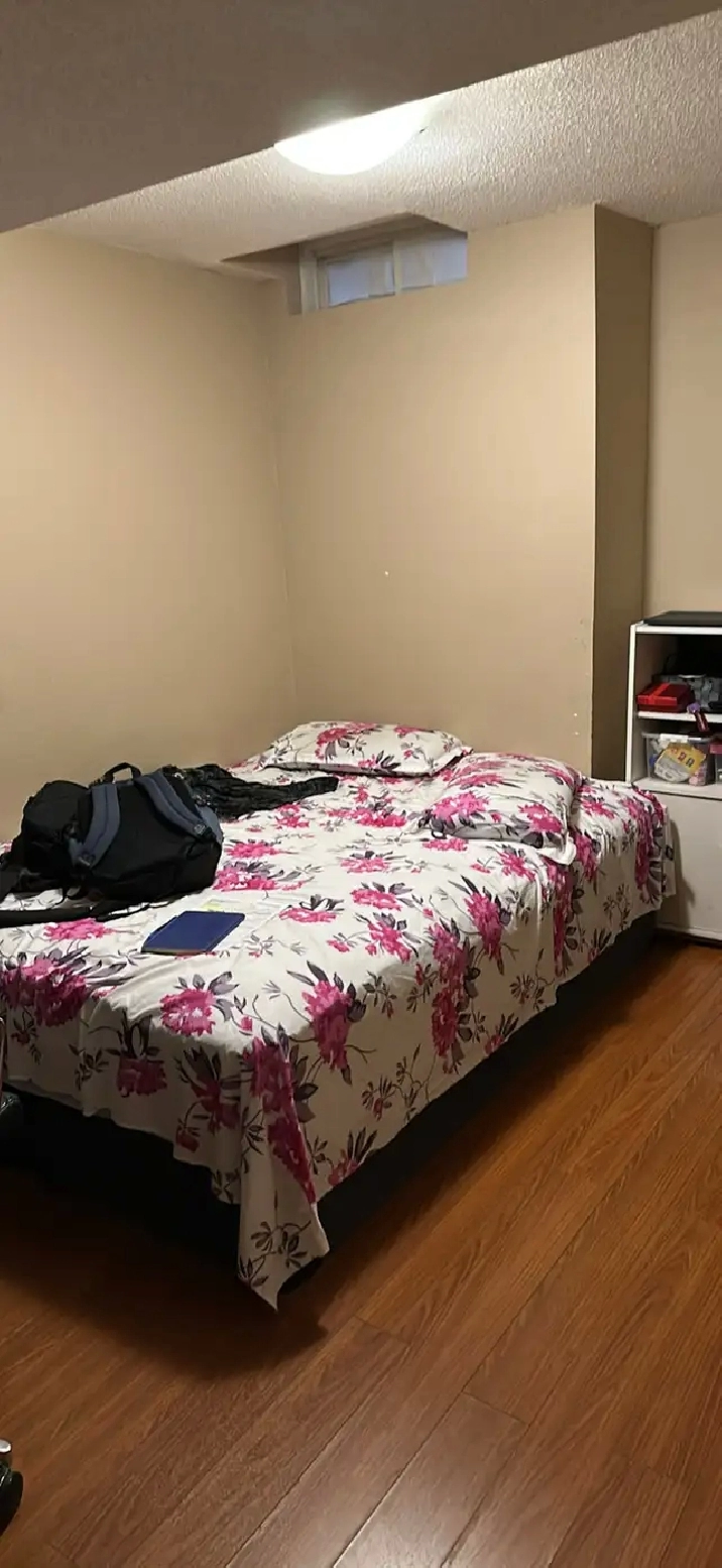 Room Share available