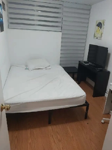 Room for rent in Etobicoke