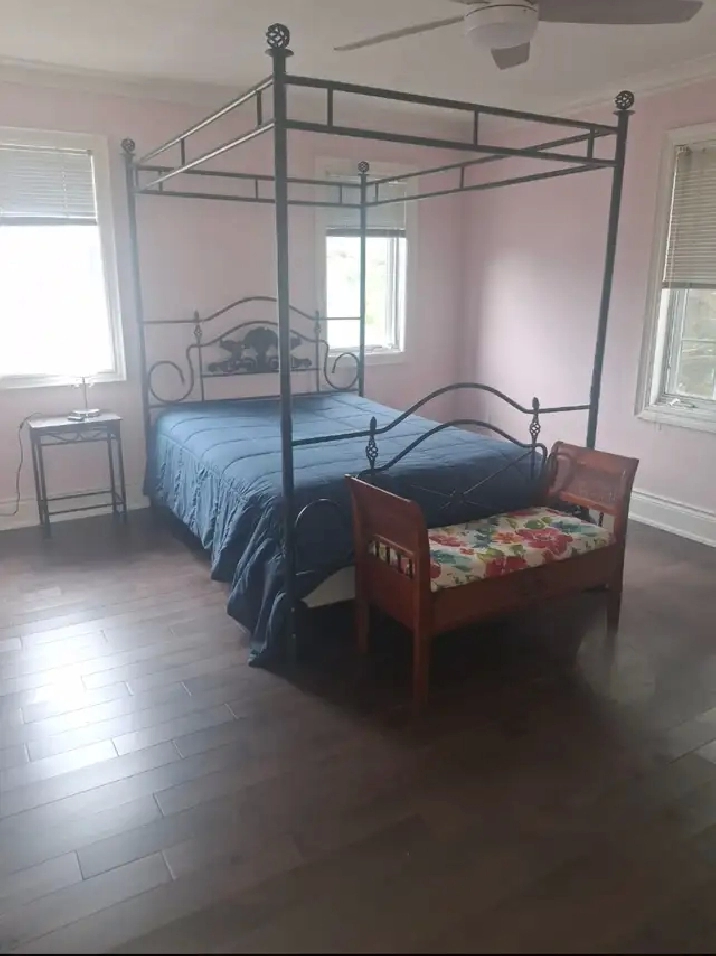 Master Bedroom for Rent (for Single lady)
