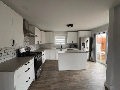 2 Bedroom Upper Unit Duplex - Utilities Included