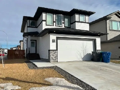 REDUCED! 642 Moonlight Lane West Lethbridge
