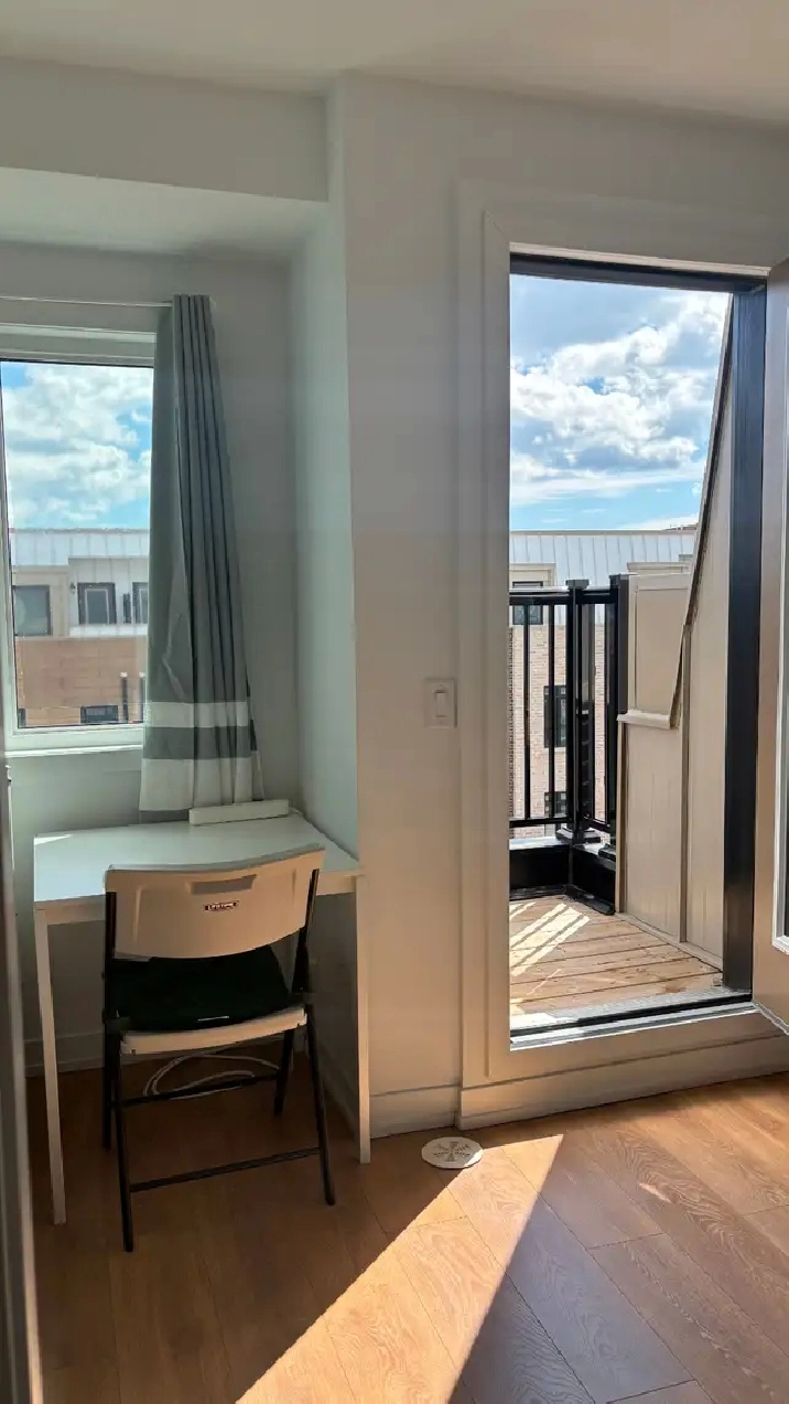 (FEMALE TENANTS ONLY) Brand-New Townhouse — ~30 min to Eglinton