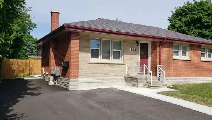 Beautiful 2 Bedroom   2 Bathroom Unit for Rent in London, ON