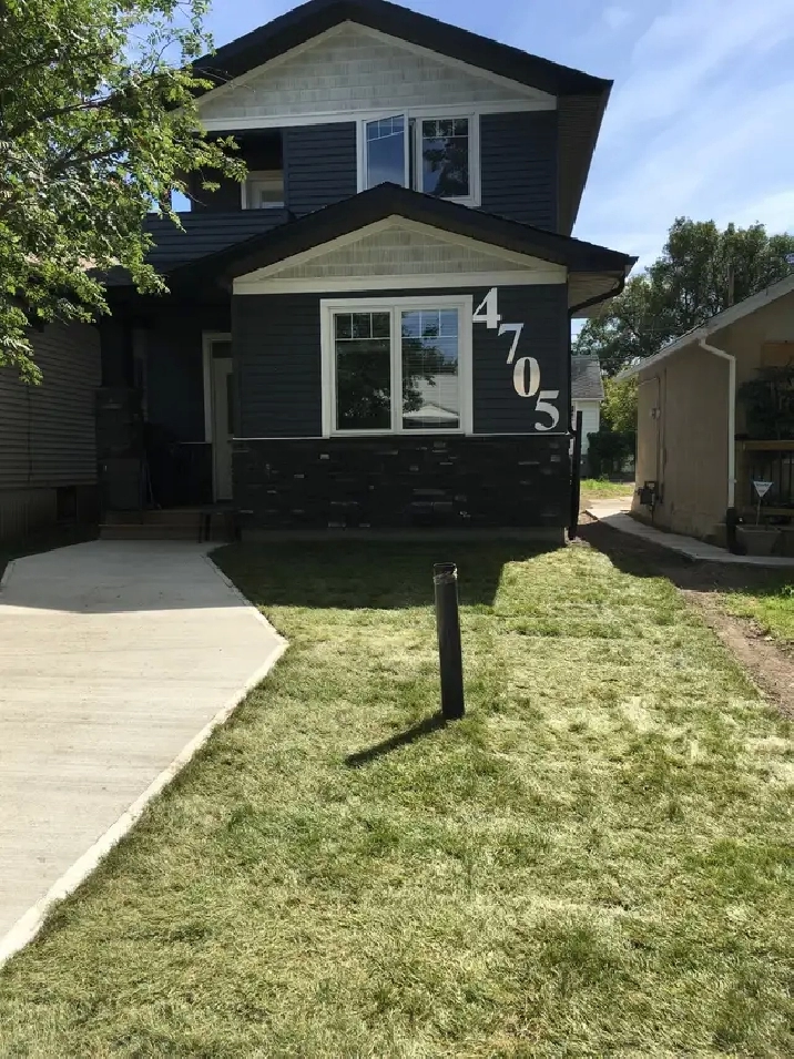 2 Bd/1 Bath Unit in Regina Rosemount. July 15. $1200   Utilities