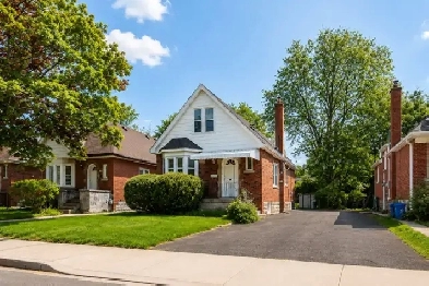 House For Rent - 4 Beds 3 Bath