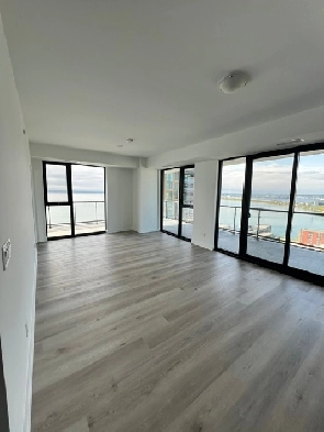 17TH FLOOR 2 BED/2BATH CONDO FOR RENT DOWNTOWN BURLINGTON
