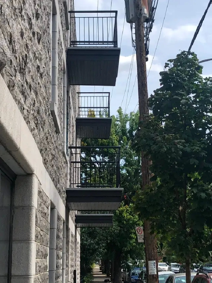 SUPER GRAND 3 1/2 ENSOLEILLÉ, PARC, MÉTRO JOLIETTE HOMA, JUILLET