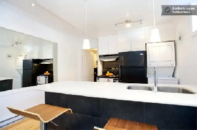 Pretty 1 bedroom apartment one block from Jean Talon market
