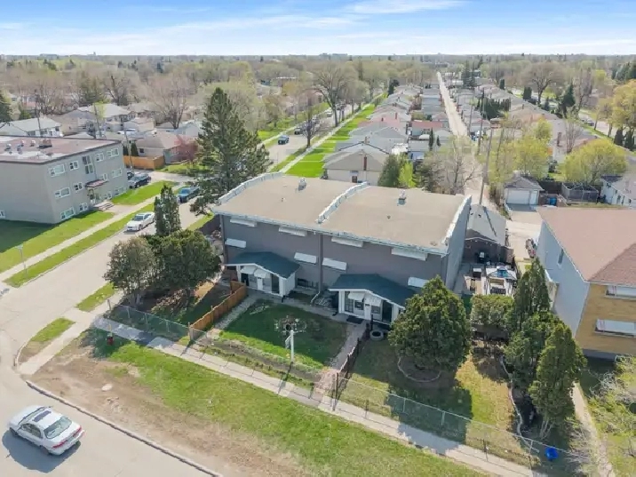 TownHouse style 4-plex for sale