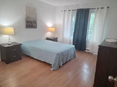 GRANDES CHAMBRES  MEUBLÉS, TOUT INCLUS A LOUÉ À MONTRÉAL