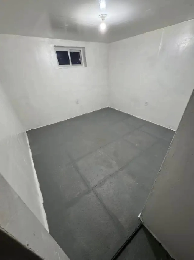 Private Room For Rent $650.00 Available Immediately.