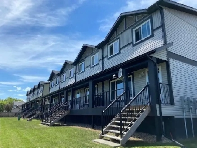 Town House In Whitecourt Alberta For Rent