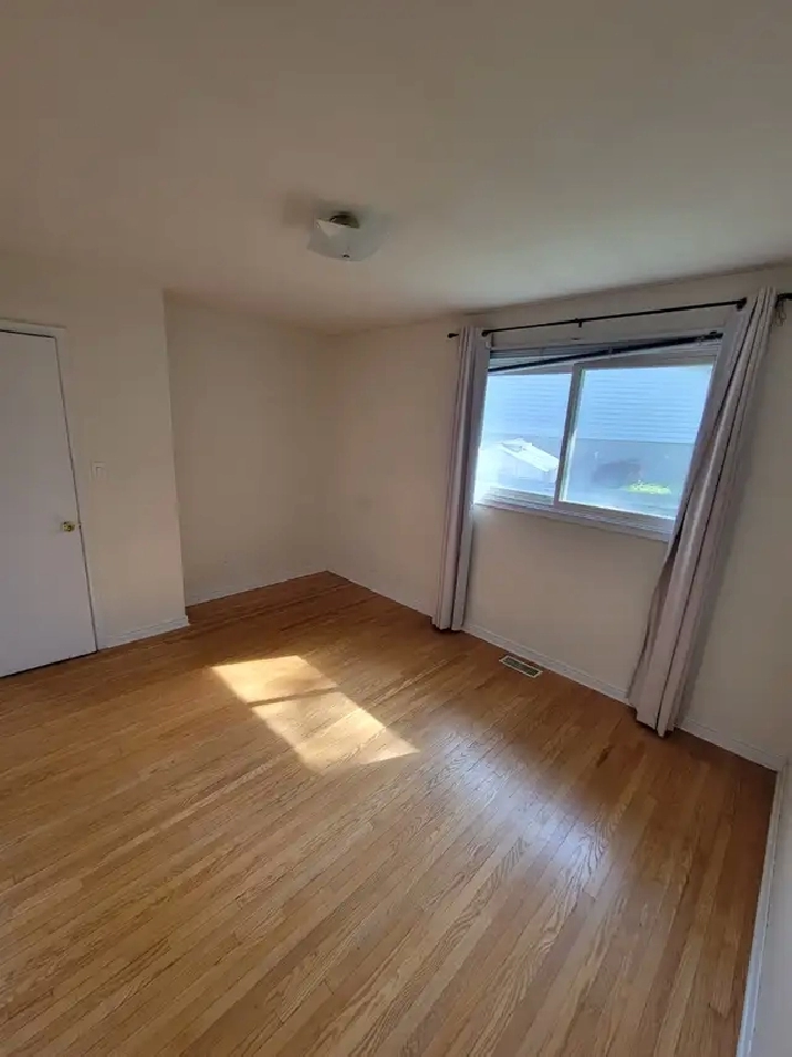 Master Bedroom for Rent