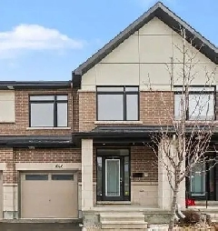 Modern 2022-Built Townhome for Rent in Findlay Creek