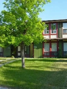3-Bedroom Townhouse in Beddington