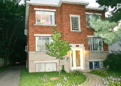 5 ½ dans le (vrai) Vieux Longueuil… Près de la rue St-Charles