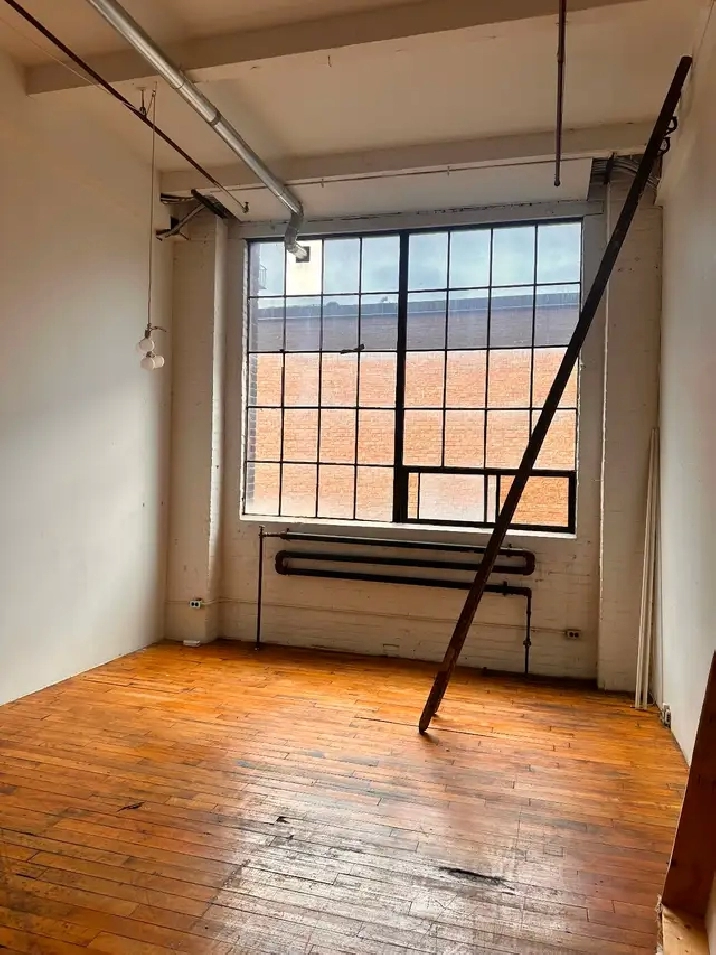 INDUSTRIAL STYLE LOFT FOR RENT JUNE 1st
